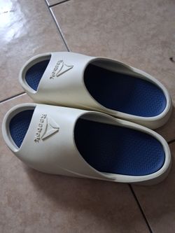 Reebok slippers