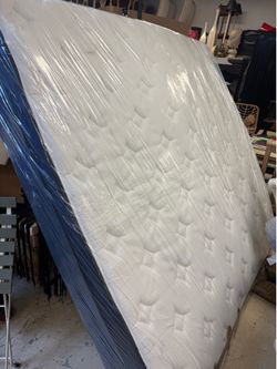 King Mattress - Amazing Condition