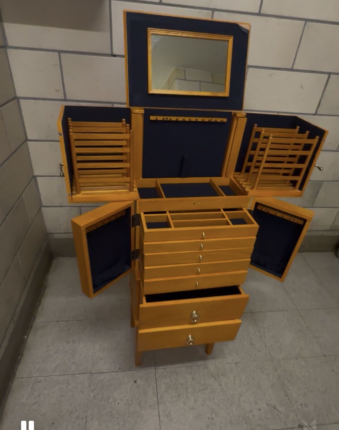 Lori Greiner Deluxe Jewelry Armoire 