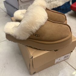 W Disquette UGG Slipper