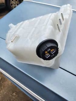 Coolant Reservoir For International 8600