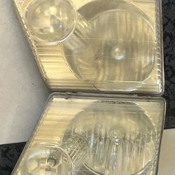 Front head lights for explorer