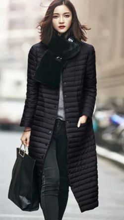 NUEVA!!! NEW ELEGANT LONG PARKA COAT SIZE S/M ONLY. PERFECT FOR GIFT. ORIGINAL PRICE $146