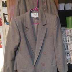 Lady's Elegant Two Pieces Suit