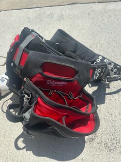 Milwaukee tool belt with suspenders