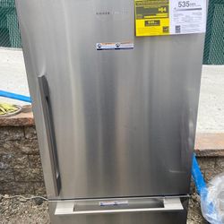 FISHER PAYKEL BOTTON FREEZER WARRANTY  NEW OPEN BOX 30 INCHES