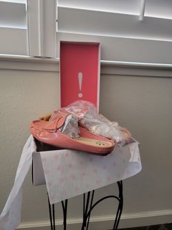 ISAAC MIZRAHI PINK LEATHER