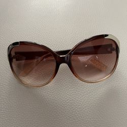 Women’s Plastic Sunglasses 