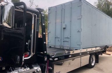 20 foot transport container (delivery service)