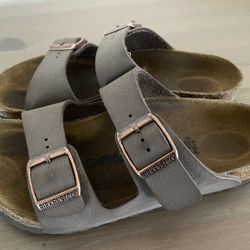 Kids Birkenstock Sandals Size 1 Unisex for Sale in San Antonio