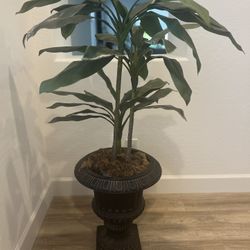 Faux Banana Plant With Pot