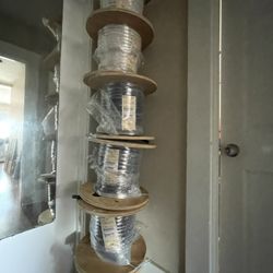 Over $1k of Industrial Electrical Wire 570ft of 250 XHHW-Str-Al Blk/Wht