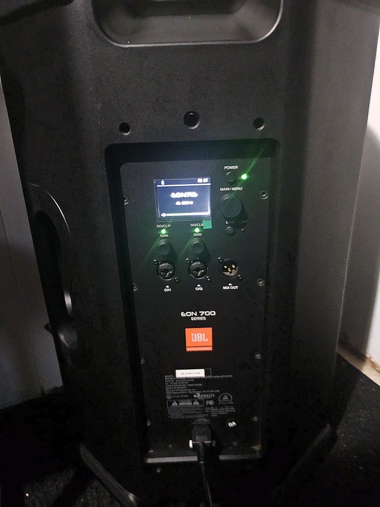 Jbl Eon 715