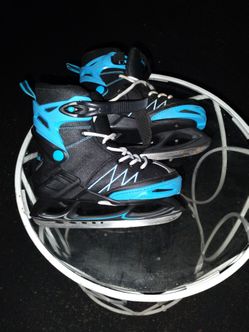 Kids Ice Skates Black and Blue