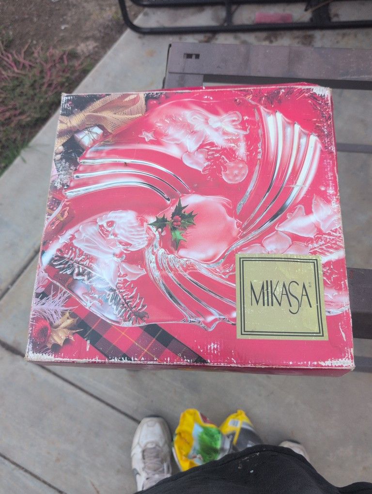 Mikasa Crystal Dish