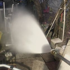 Honda Pressure Washer Pressure Cleaner 2700 Psi /2.3 Gpm Works Great For Your Business 