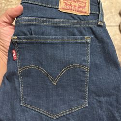 Women’s Levi’s W30 L30 (10)  Hi Rise Skinny’s 