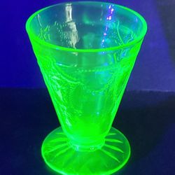 Vintage Anchor Hocking Cameo Ballerina Green Uranium Juice Tumbler/ Toothpick Holder 