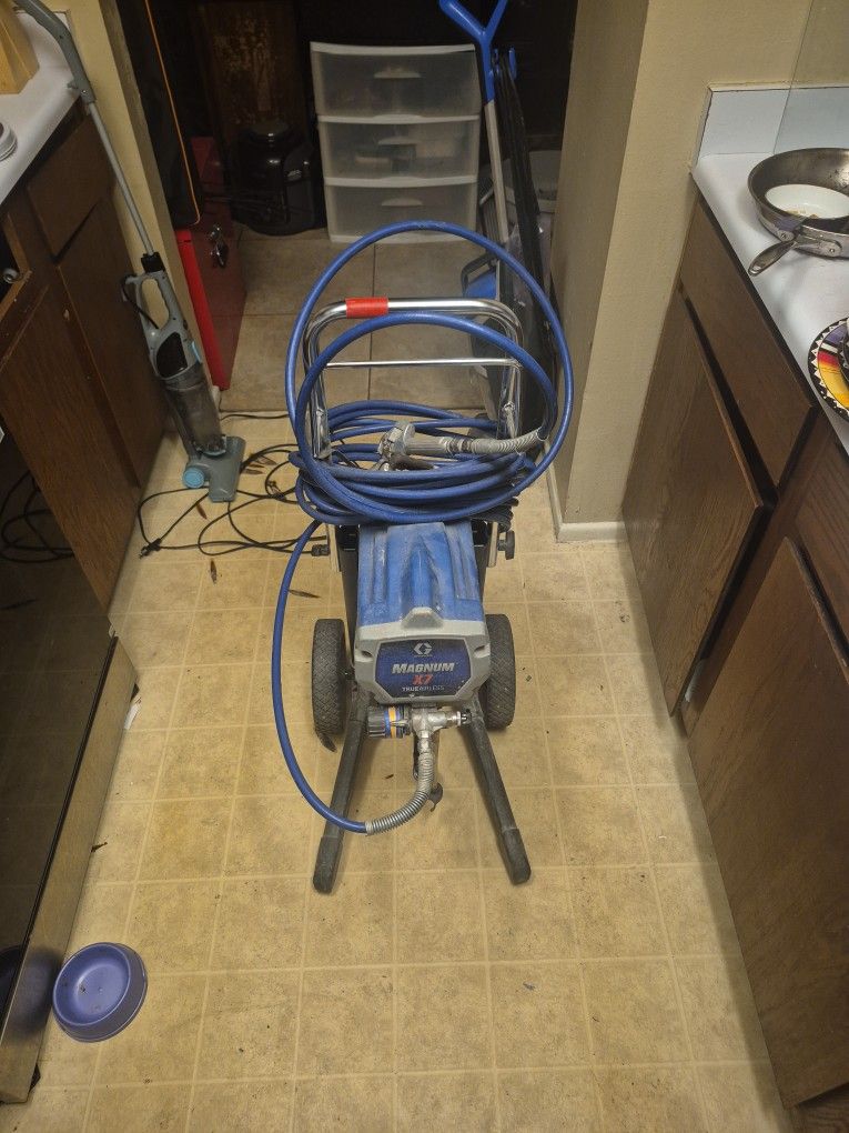 Graco Magnum X7 Airless Sprayer