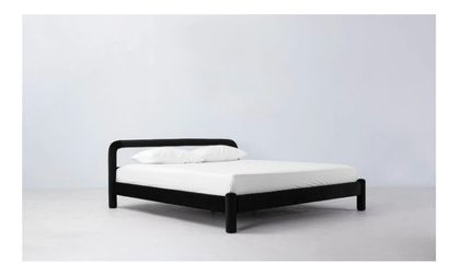 BRAND NEW IN BOX PADDED VELVET BED QUEEN SIZE OR KING SIZE