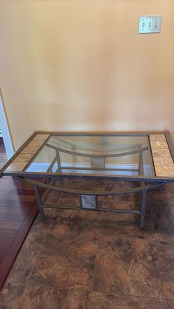 Free living room table