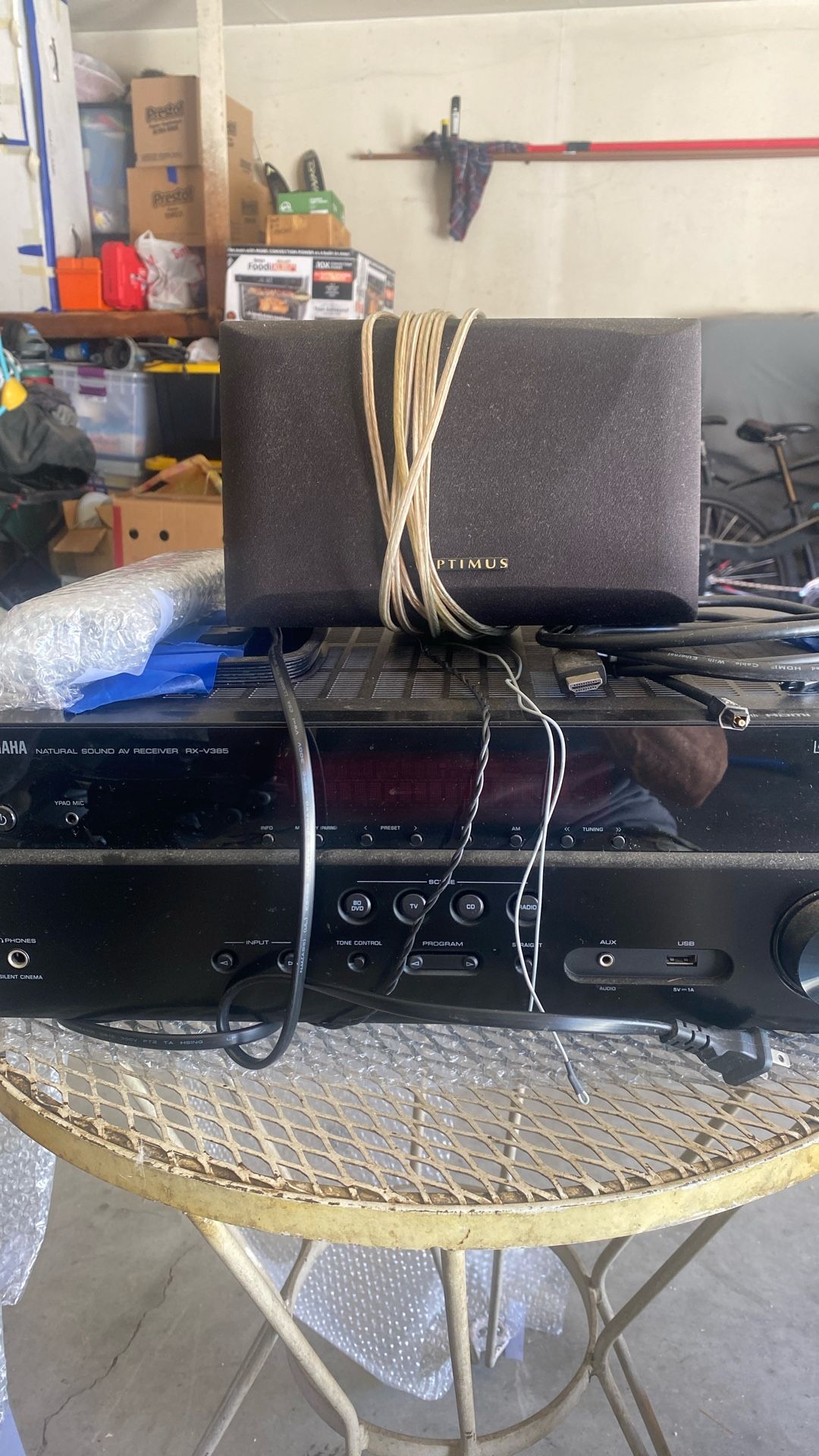 sound system 5 speakers 1 whoofer yamaha RXV385
