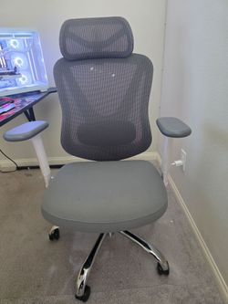 White and Gray Office Chair