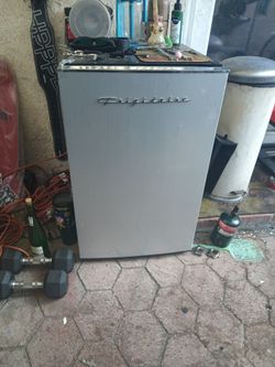 Mini Fridge/Freezer