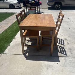 Table With 4 Chairs 