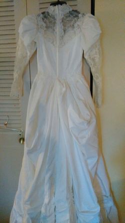 Wedding dress