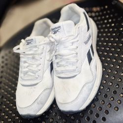 Reebok Size 7.5 Ladies Almost New In Box $25obo