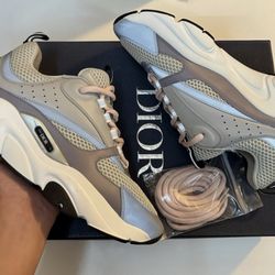 DIOR B22 Grey Reflective Men Size 40/7 Us