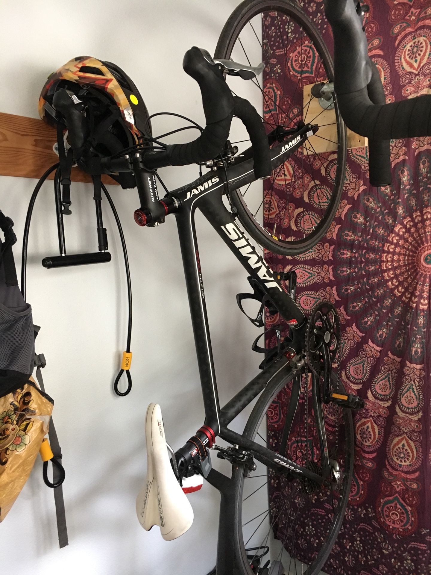 Jamis carbon fiber road bike for Sale in Portland, OR - OfferUp