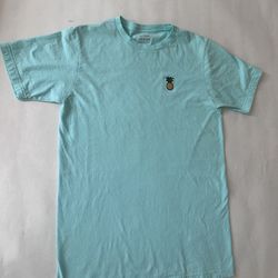 Men Small T-Shirt 