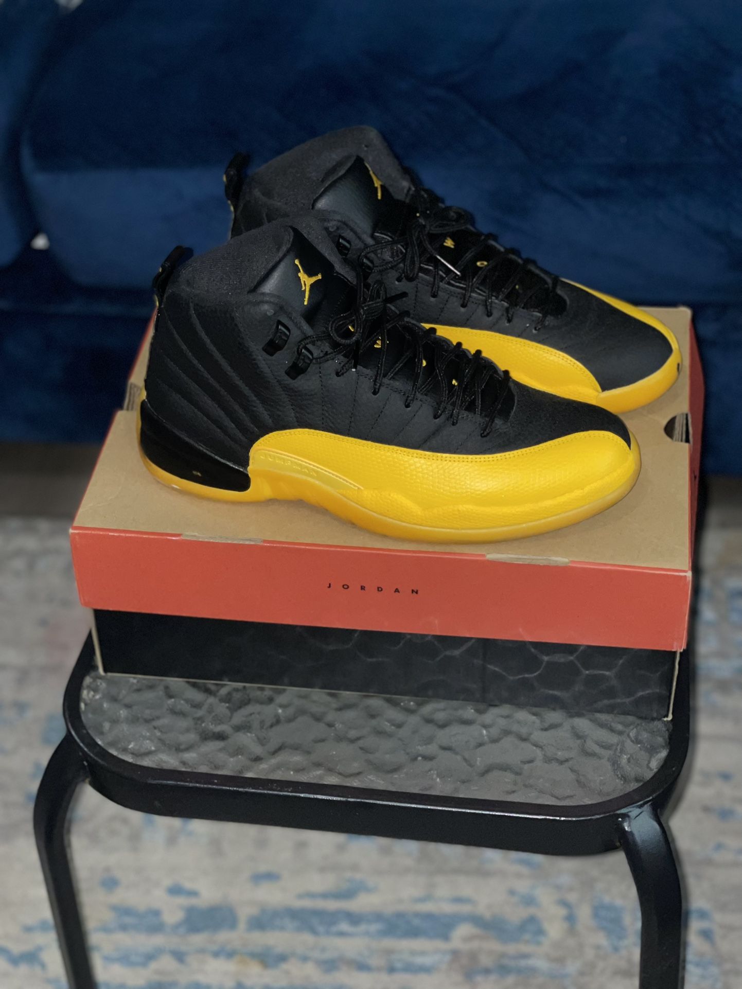 Black University Gold Retro 12