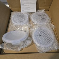 Set Of 4 Lock & Lock Lids & 4 Glass Round Storage Containers  Asking $30.00