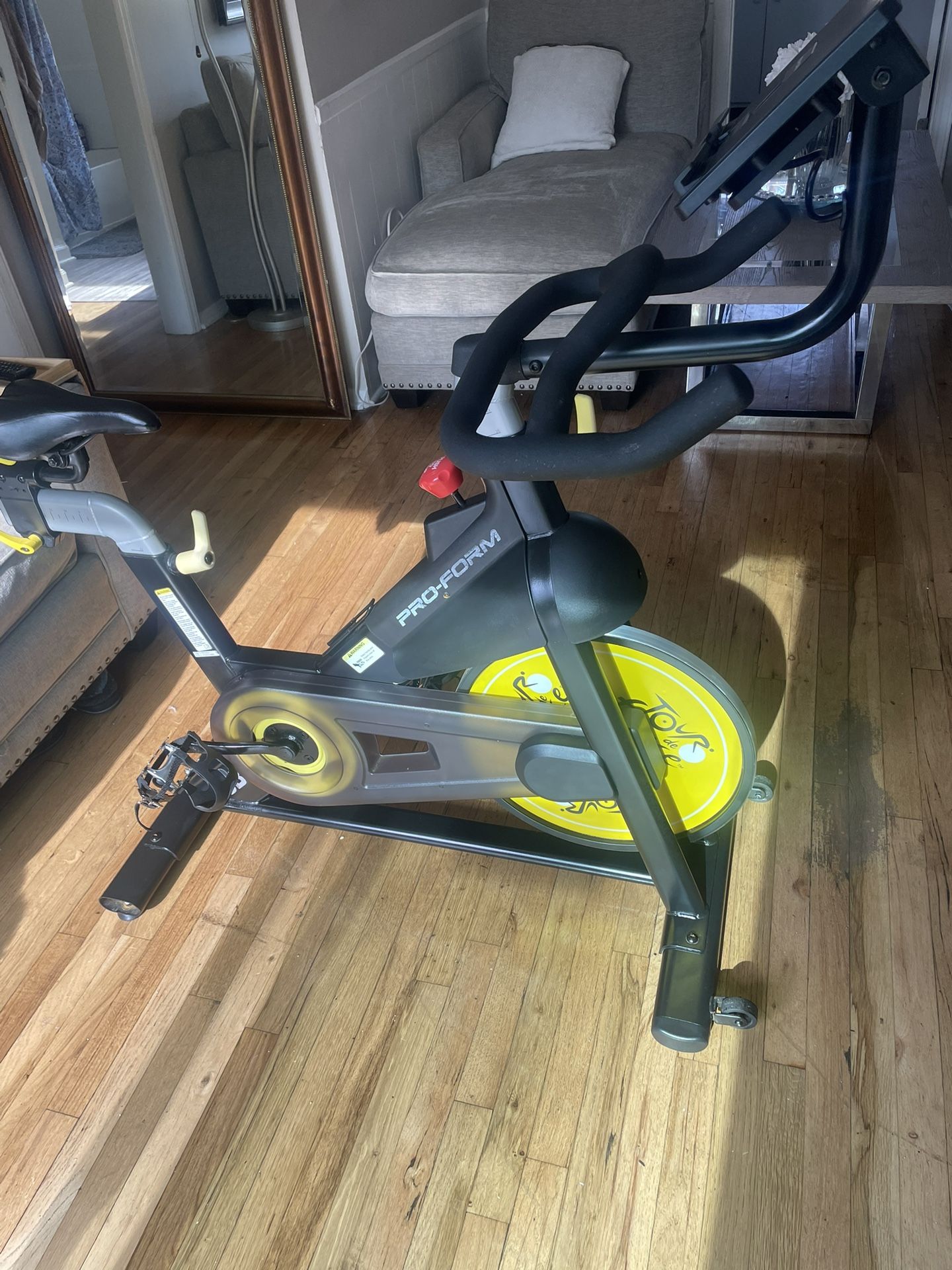 Proform CBC TOUR DE FRANCE Indoor Cycle