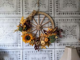 Large Wagon Wheel Fall Wreath – Handmade Floral Décor 🍂
