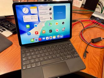 iPad Air 64GB Wi-Fi + Magic Keyboard