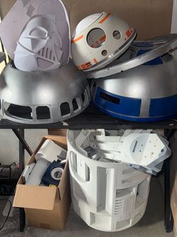 Star Wars  movie pro props, garage clean out $900. OBO