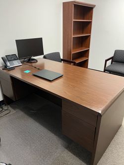 Executive Solid Wood Furniture Excellent Condition $550