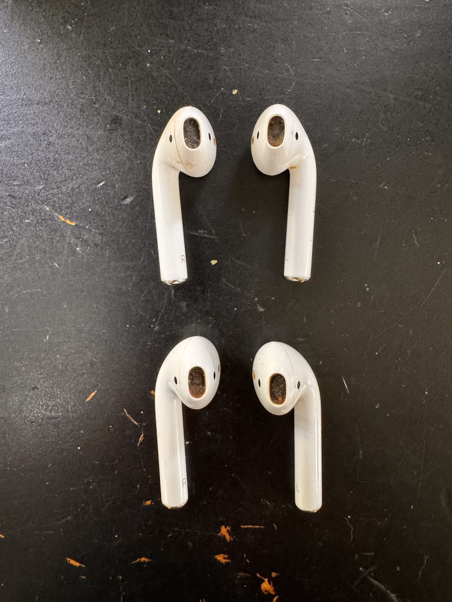 Apple AirPods 2 - 🎧 2 Sets * No Cases