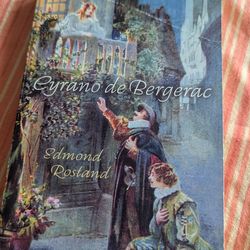 Paperback Cyrano de Bergerac by Edmond Rostand