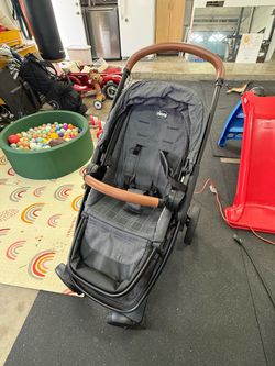 [Free] Chicco Corso stroller.