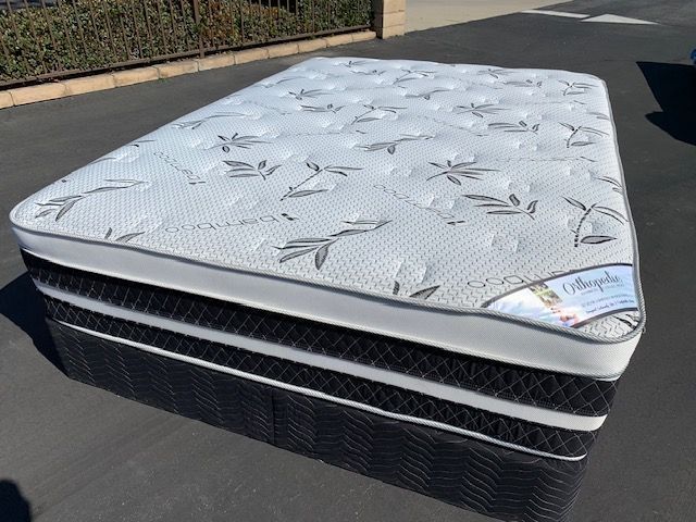 Queen Orthopedic Bamboo Pillow Top!•~•~•