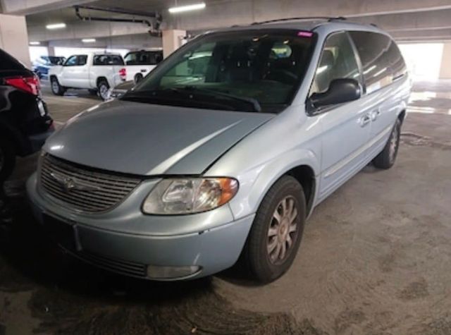 2002 Chrysler Town & Country