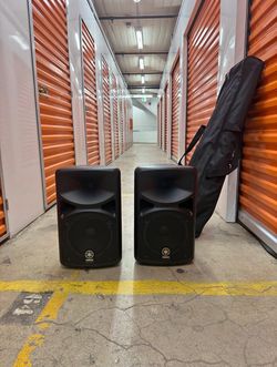 Yamaha STAGEPAS 400i Portable PA System with ProLine Speaker Stands [Open Box]