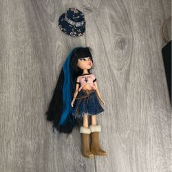 Bratz Featherageous Jade Doll Blue Streak Hair. 