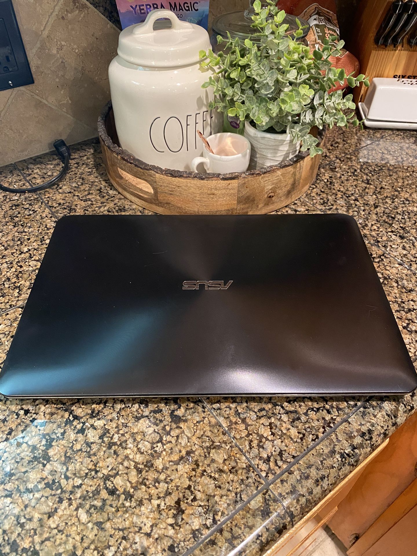 Asus X555L with 256 GB SSD, 12 GB Ram, 5th Gen Quad Core