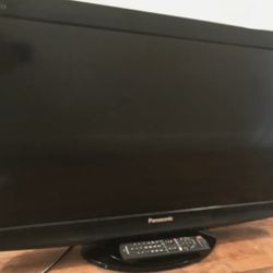 32 Inch Panasonic Viera with remote 